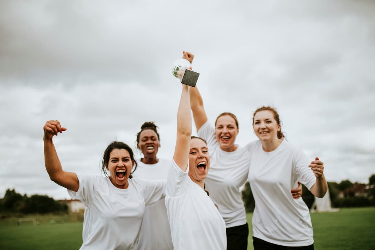 Manage club photos centrally – WhatsApp alternative for coaches and board